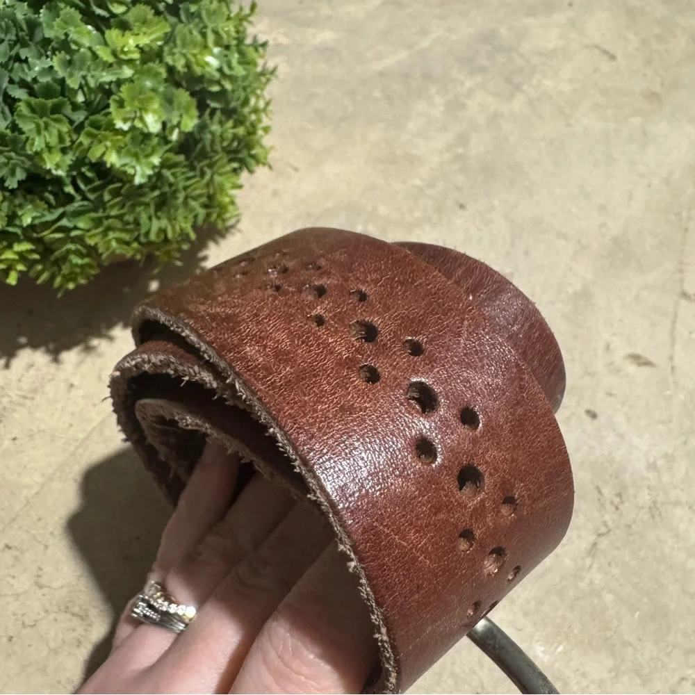Hollister Brown Leather Belt Men Size Medium Perforated Western Festival Classic